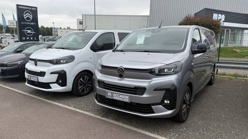 LOCATION DE MINIBUS 8 PLACES